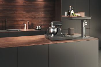 Corner and Island Storage Unit, Vertically Rising, Ninka Qanto